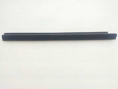 6817433100 Уплотнитель стекла двери Toyota Camry 70 2018 , 6817433101
