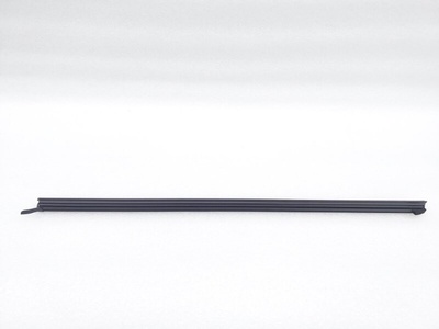 82241J7000 Уплотнитель стекла двери Kia Ceed CD 2021