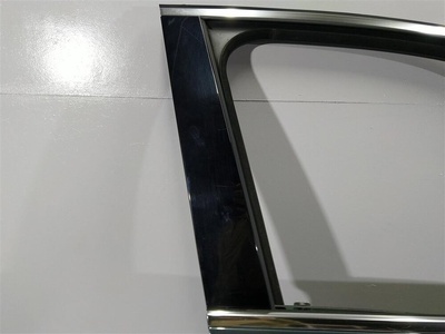 7P6837902 Накладка двери передней правой Volkswagen Touareg 2012