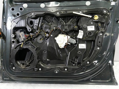 7P6837756B Стеклоподъемник передний правый Volkswagen Touareg 2012
