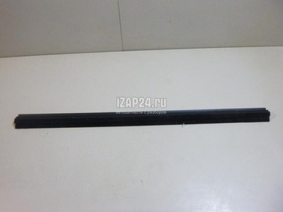 5736A140 Уплотнитель стекла двери Mitsubishi ASX 2010
