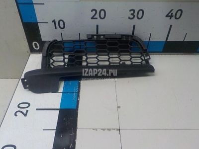 51118050348 Решетка в бампер правая BMW 6-serie F12/F13 (2010 - 2017)