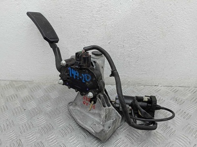 18002ZW00A Педаль газа Infiniti QX56 (JA60) 2004 - 2010 2010 ,