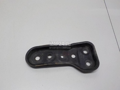 5Q0199518E Кронштейн передней балки VAG Passat [B8] 2015