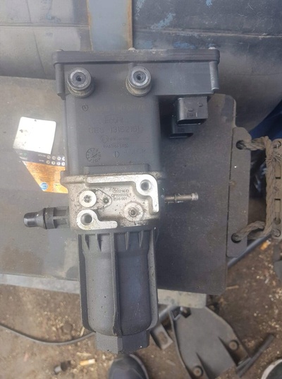 A0001405978 мерседес actros atego mp4 насос adblue