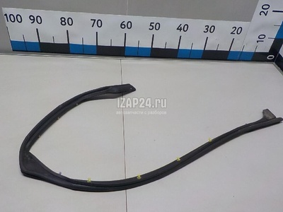 KB7W7376ZA Уплотнитель двери Mazda CX 5 2017