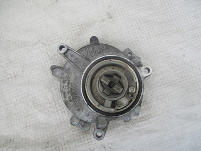 06M145100L насос вакуумный audi a8 d5 a6 c8 q7 sq5 s4 s5 3.0tfsi