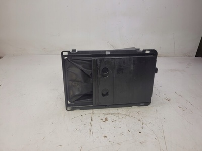 8H0885209 бардачёк полка туннель audi a4 b6 кабриолет