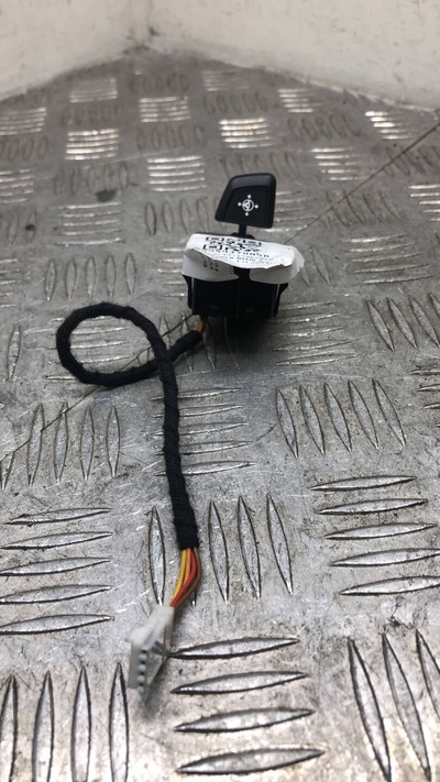 9188877 выключатель регулировки рулевой колонки BMW 5 серия F07/F10/F11 2011 ,6131
