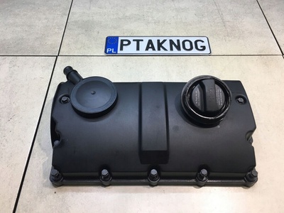 038103469P крышка клапонов a4 b5 1.9 tdi atj