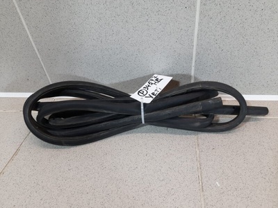 5L0839701 Уплотнитель (наружный) Skoda Yeti