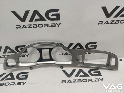 4F1857115D Накладка декоративная на торпедо Audi A6 C6 (S6,RS6) 2006