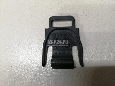 7L0121079A Кронштейн радиатора VAG Q7 [4L] (2005 - 2015)