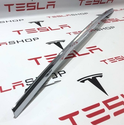 103224900J Молдинг (накладка кузовная) Tesla Model X 2017 1032249-00-J
