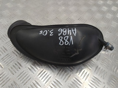 06C133354G Патрубок воздушного фильтра Audi A4(B6) 2002