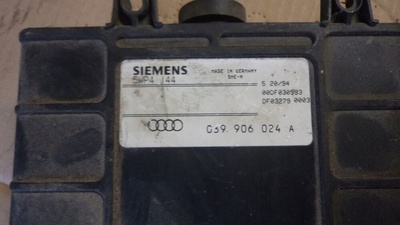 039906024A блок управления двигателя блок управления audi 80 b4