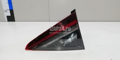 3V5945308F Фонарь задний внутренний правый VAG Superb 2015