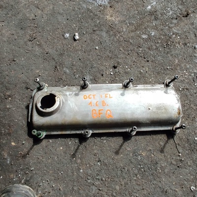 06B103469P крышка клапонов крышка 1.6 8v bfq октавия гольф a3