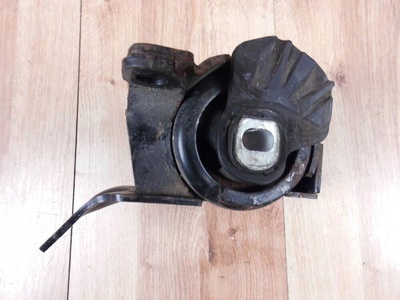 BJS739070 mazda cx5 ii kf лапа подушка двигателя