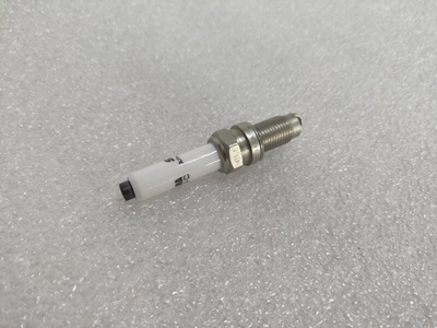 S003C Свеча зажигания Skoda , 04C905616D