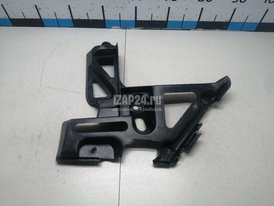 8200146041 Направляющая заднего бампера левая Renault Megane II (2003 - 2009)