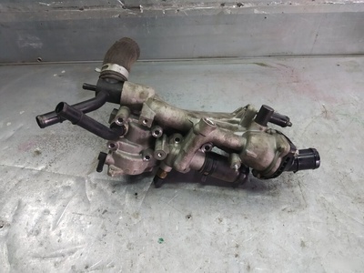256102F010 корпус термостата Hyundai Grand Santa Fe 25610-2F010
