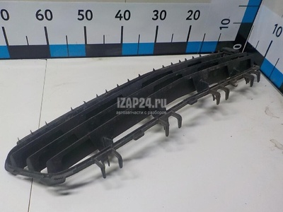 24460271 Решетка в бампер центральная GM Astra H / Family (2004 - 2015)