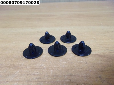 9046709050 Крепеж (клоп) TOYOTA Corolla E12 2001-2006 Toyota