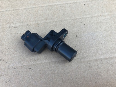 J5T23071ASTAR датчик распределительного вала 1.8 gdi mitsubishi carisma