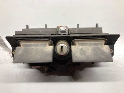 4B0827565J Кнопка открытия багажника Audi A3 8L 2004 , 4B0827565H, 8D9827565H, 8D9827565J