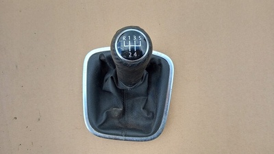 6R0711113E чехол рукоятка 5 кпп volkswagen поло 6r