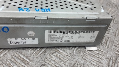 4E0035541E Блок радио AUDI A8 (рест: 2005-2010) 2005
