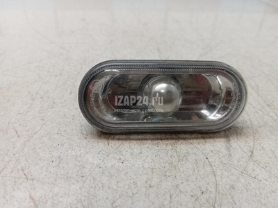 2K0949117 Повторитель на крыло белый VAG Caddy III (2004 - 2015)