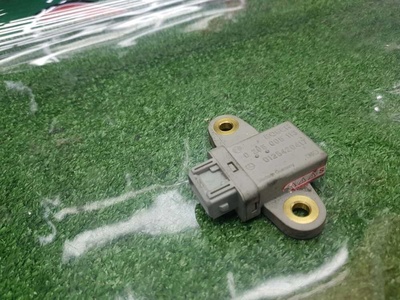 A0125420417 Датчик ускорения Mercedes-Benz E W210 1999