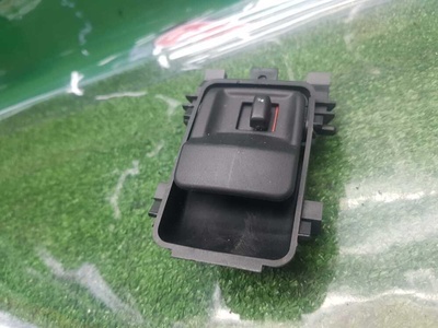 A1637600061 Ручка багажника Mercedes-Benz M W163 2000 , 1637600561