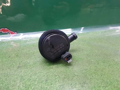A0005000686 Помпа водяная Mercedes-Benz B W246 2012