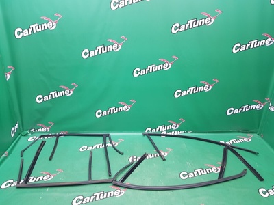 31352547 Уплотнитель стекол Volvo V60 2012