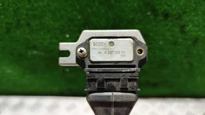 0227100111 Датчик положения дроссельной заслонки BMW 3 E30 1986