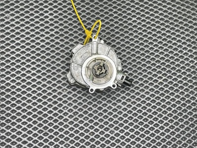 06E145100R Насос вакуумный Audi A8 D4/4H 2012 ,06E145100AA