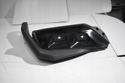 B5C26142 yamaha tracer 900 / 900gt handbar крепление л