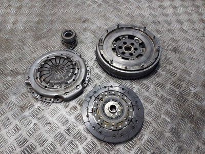 55565495 колесо двухмассовый диск муфта astra j iv 1.4 т