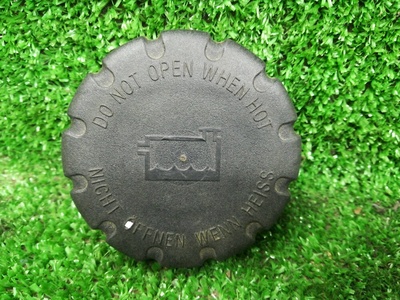 A0005018215 Крышка (пробка) расширительного бачка Mercedes-Benz M-Класс W164 рест. W164 2009