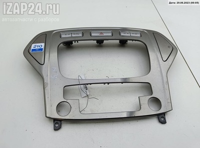 7S7118522 Рамка магнитолы Ford Mondeo IV (2007-2014) 2009