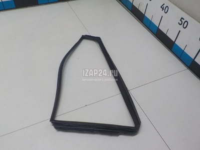 62284AJ022 Уплотнитель стекла двери Subaru Legacy Outback (B14) (2010 - 2014)