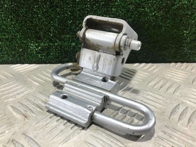 4B0833412B Петля двери задней правой Audi A6 C5 (S6,RS6) 2003 4B0 833 412 B