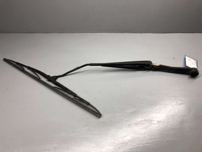 35555LA Щеткодержатель (поводок стеклоочистителя, дворник) Subaru Outback 2 2002 35555-LA, 86532AE030