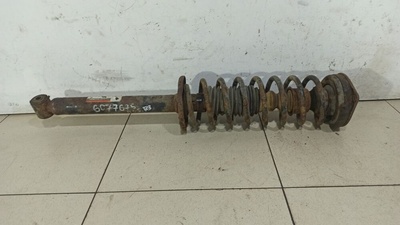 357513031 Стойка задняя в сборе Volkswagen Passat B3 1988-1993