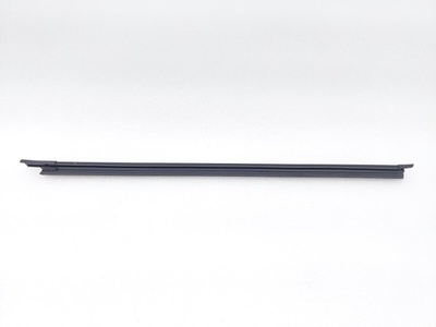 82240L2000 Уплотнитель стекла двери Kia K5 DL3 2021
