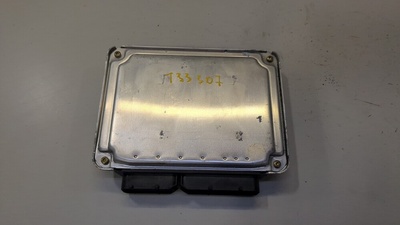 8N0906018AP Блок управления двигателем Audi TT 1998-2006 2004