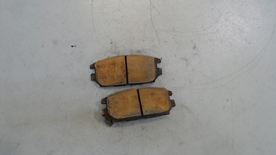 MN102625 Колодки тормозные Mitsubishi Space Wagon 1999-2004 2001